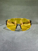 Óculos de sol esportivo